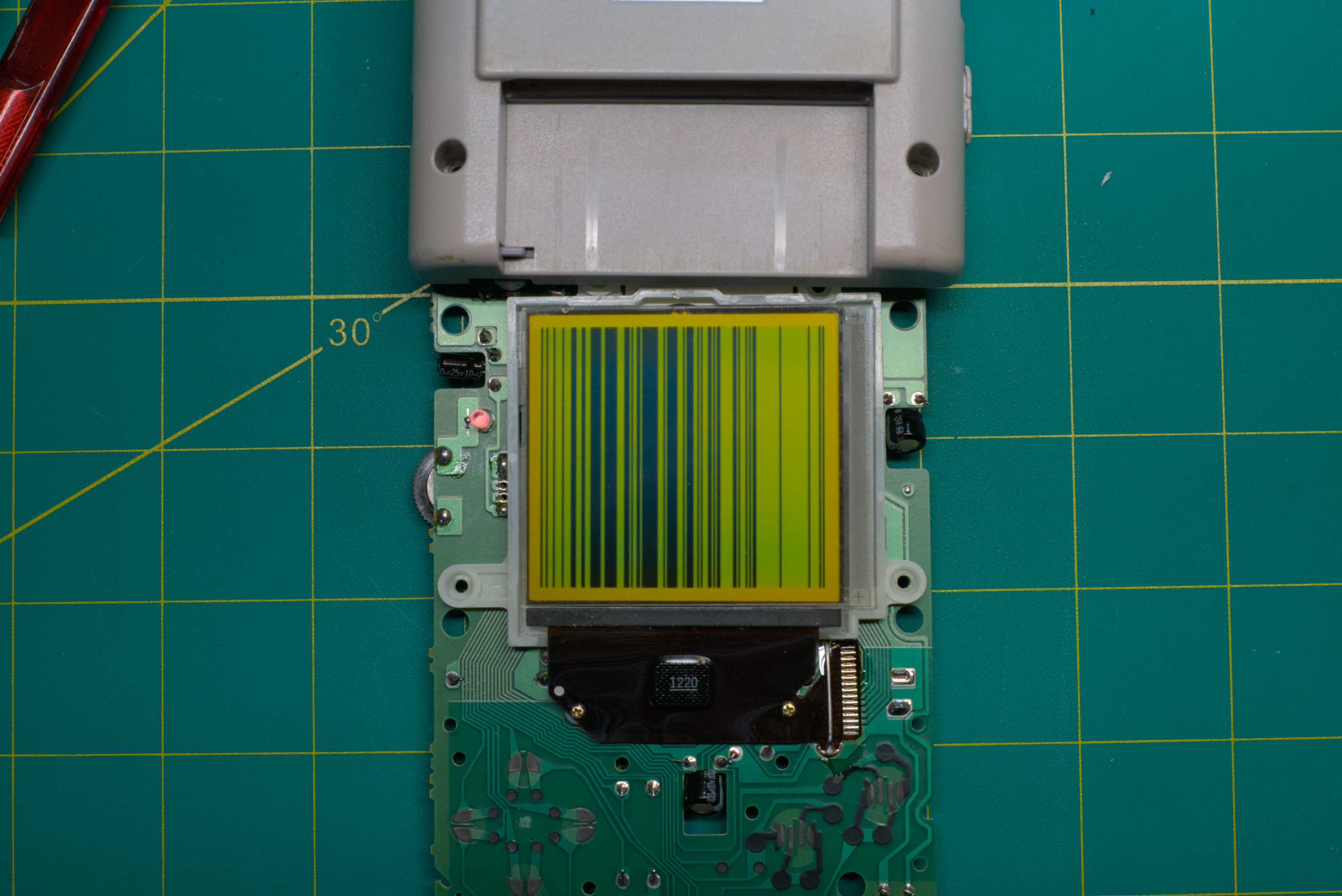 Repair: fixing missing vertical lines on an original Gameboy